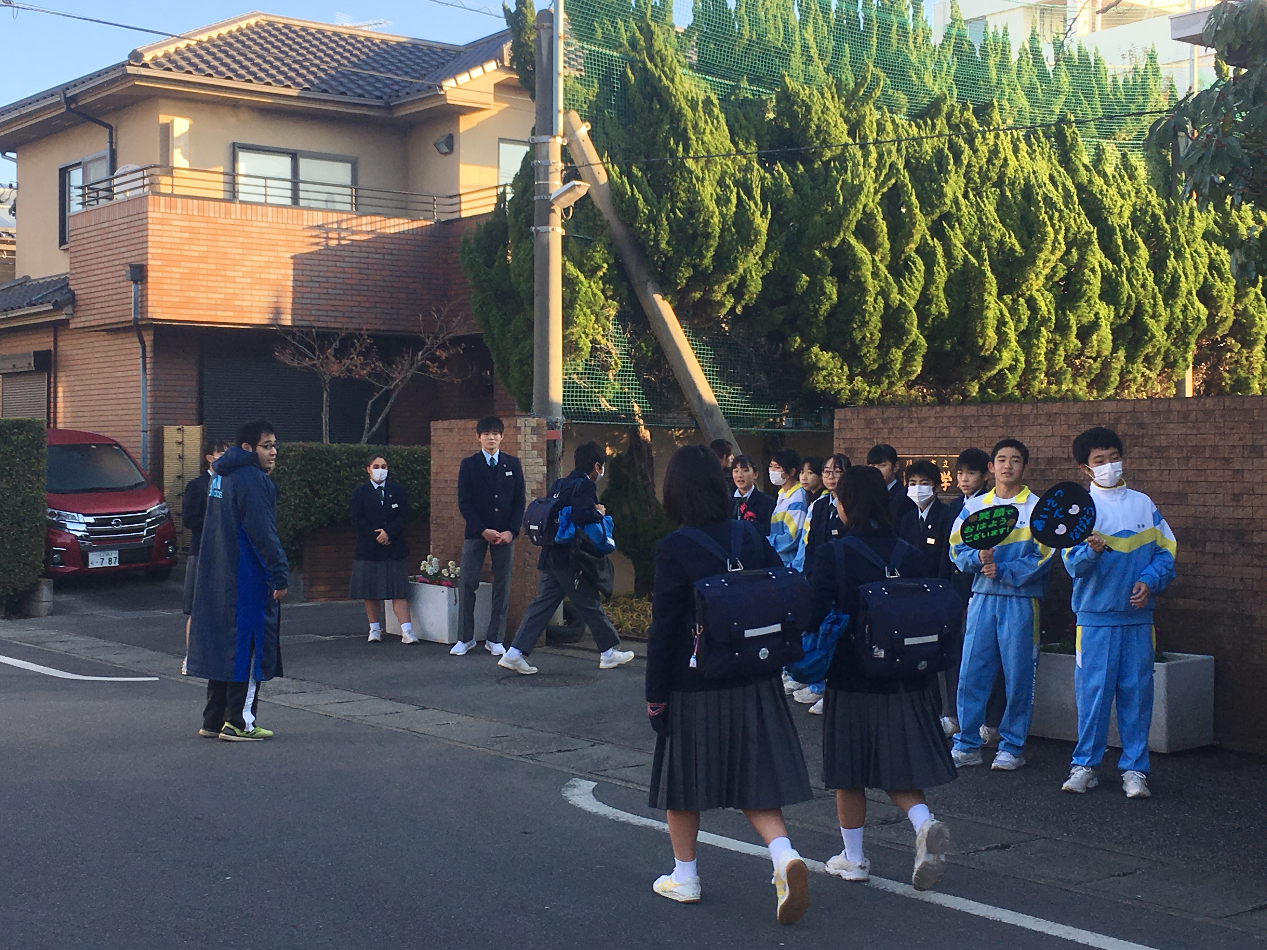 【全校行事】継続は力なり”挨拶運動” 川口市立岸川中学校